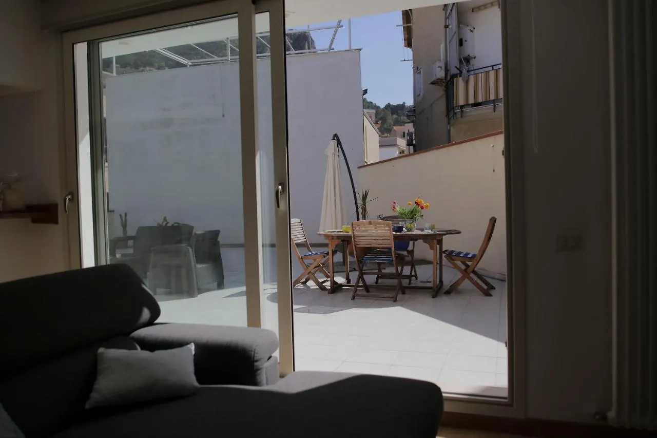 Апартаменты The Sunny House Чефалу Италия